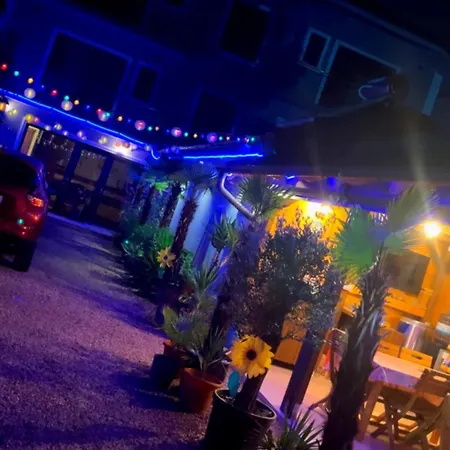 Casa Blanca Costinesti 게스트하우스 Schitu