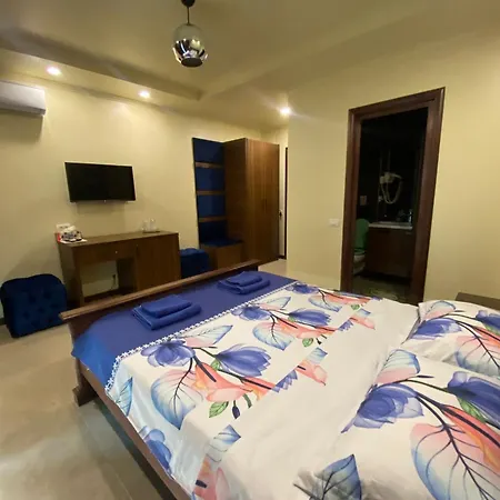 Casa Blanca Costinesti 3*
